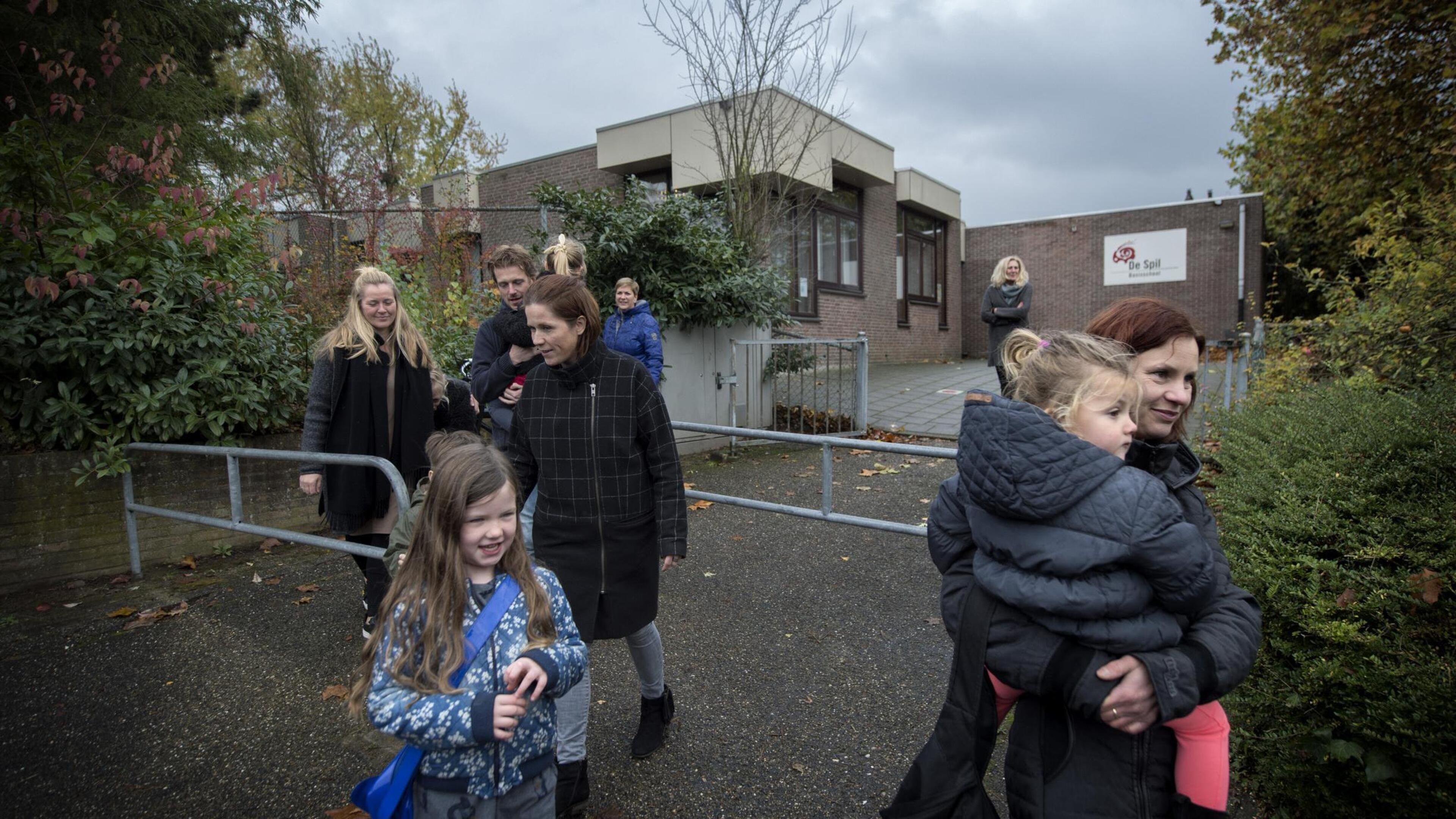 School voor vier dorpen Beekdaelen naar Bingelrade of Merkelbeek
